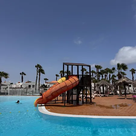 Oasis Jaylota Corralejo